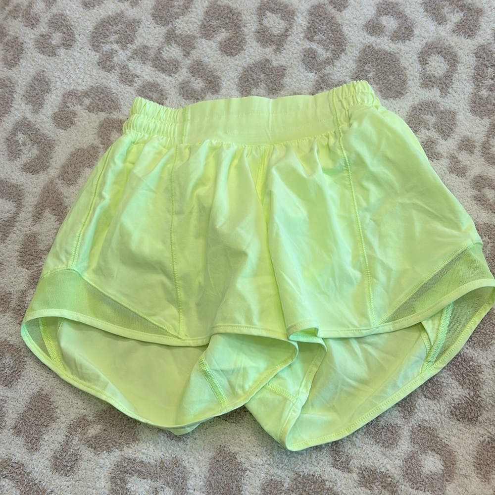 lululemon hotty hot shorts size 2 faded zap